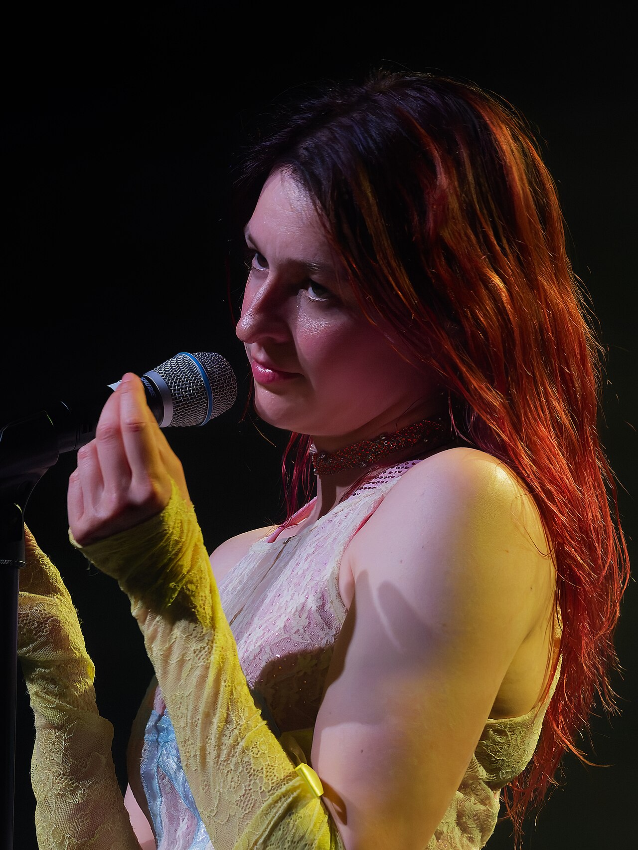 Lou-Adriane Cassidy — photo de l'artiste