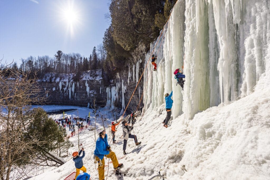 Climbers of the 2025 Festiglace at Pont-Rouge