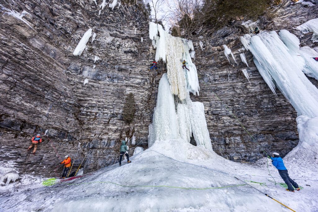 Ice climbing at the Red Bridge Festiglace