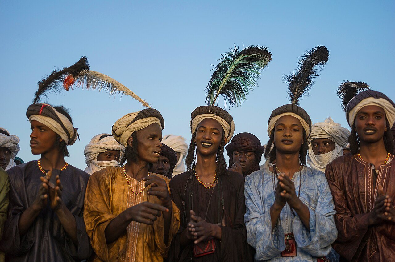 Young Wodaabe online during Guérewol, at the In-Gall Salt Cure