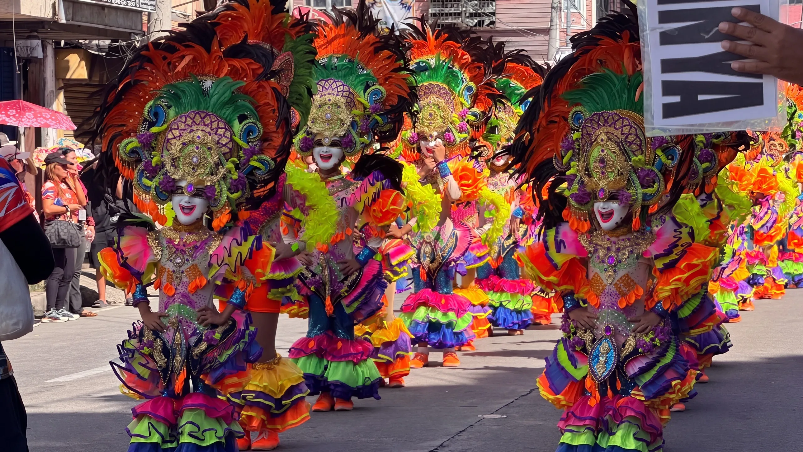 MassKara Festival : Bacolod a fait la fête derrière ses masques souriants