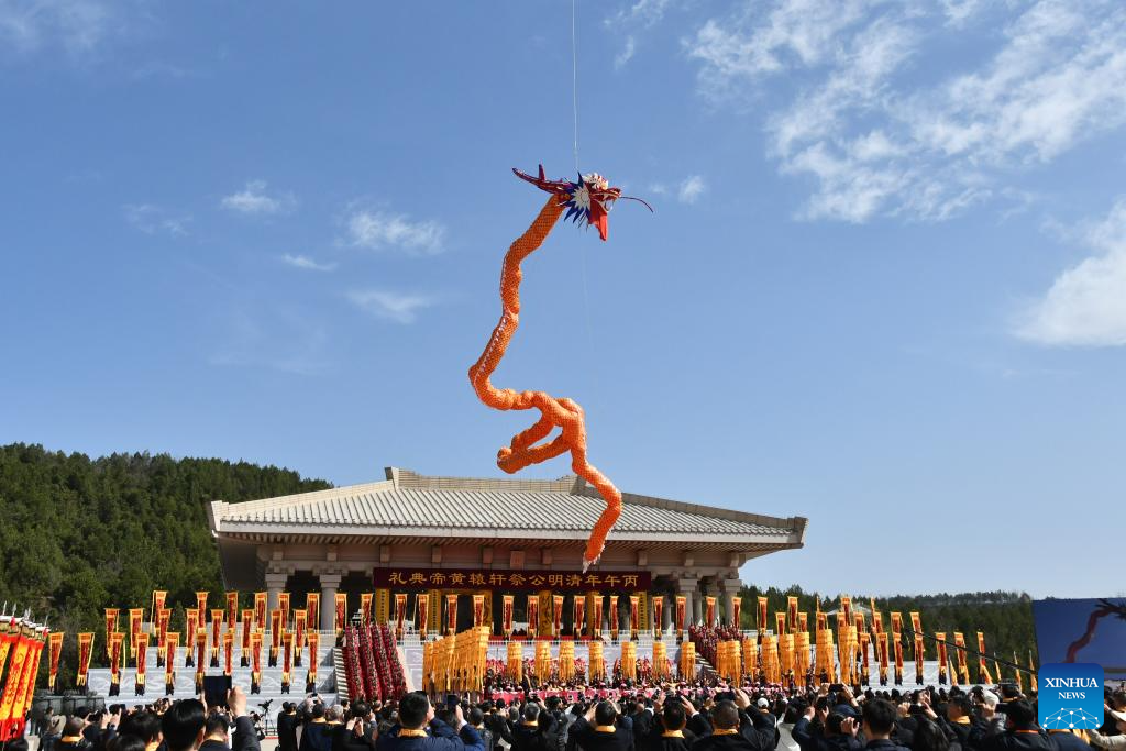 Qingming — la fête du balayage des tombes — affiche / photo officielle