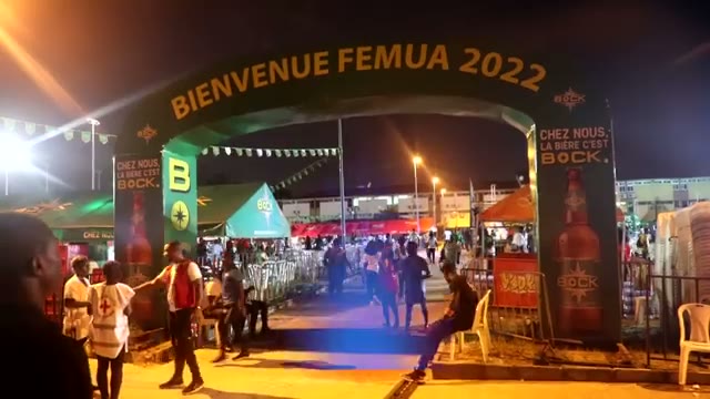 L'arche d'entrée du FEMUA 2022 à Anoumabo, Abidjan