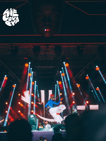 WeLovEya — On the big stage of the Amazon Square (© WeLovEya Festival)