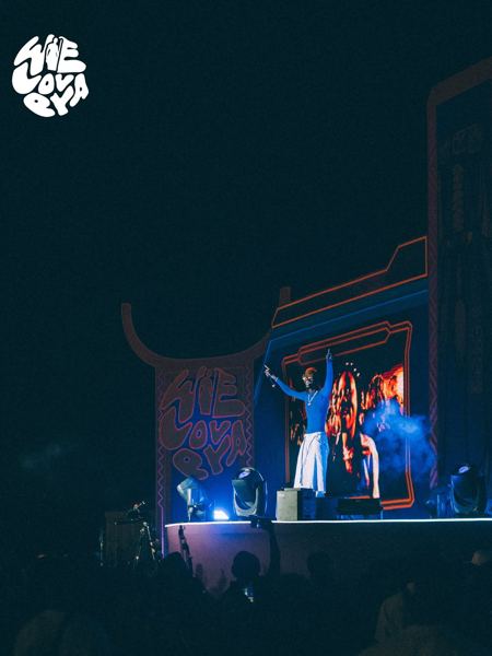 WeLovEya — On the big stage of the Amazon Square (© WeLovEya Festival)