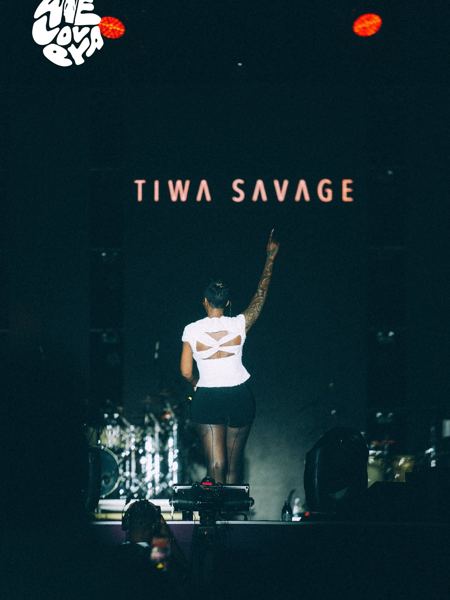 WeLovEya — On the big stage of the Amazon Square (© WeLovEya Festival)