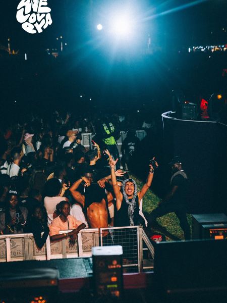WeLovEya — On the big stage of the Amazon Square (© WeLovEya Festival)