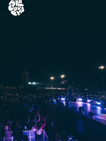 WeLovEya — On the big stage of the Amazon Square (© WeLovEya Festival)