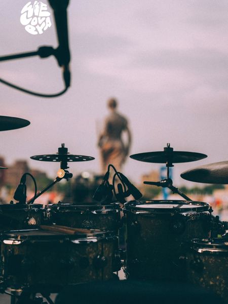 WeLovEya — On the big stage of the Amazon Square (© WeLovEya Festival)